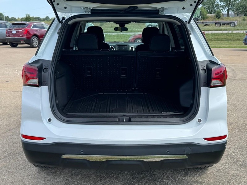 Chevrolet Equinox Vehicle Full-screen Gallery Image 05
