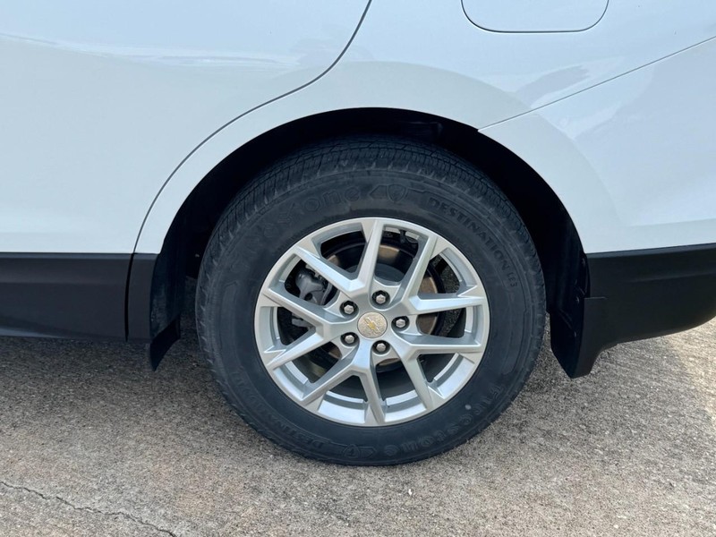 Chevrolet Equinox Vehicle Full-screen Gallery Image 07