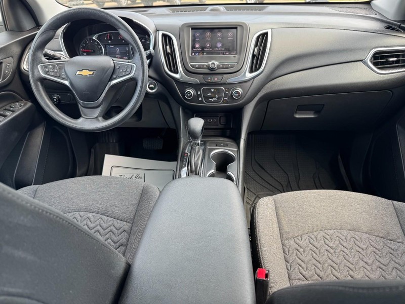 Chevrolet Equinox Vehicle Full-screen Gallery Image 11