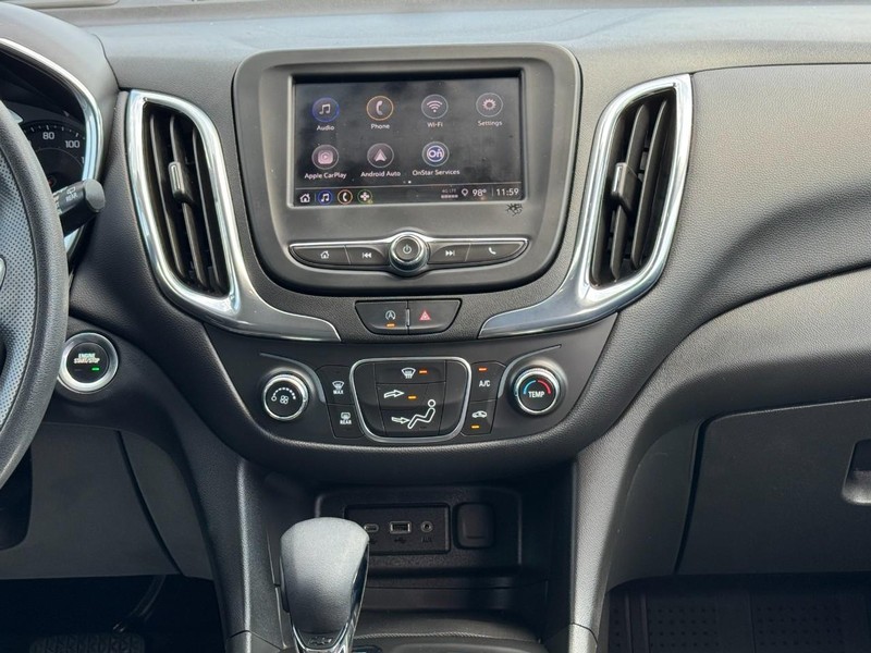 Chevrolet Equinox Vehicle Full-screen Gallery Image 13