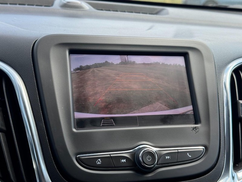 Chevrolet Equinox Vehicle Full-screen Gallery Image 20