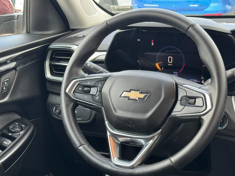 Chevrolet TrailBlazer Vehicle Image 12