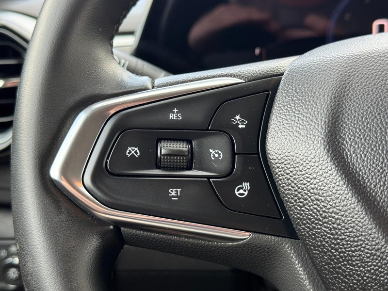 Chevrolet TrailBlazer Vehicle Image 16