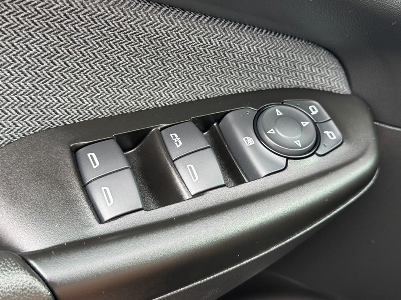 Chevrolet TrailBlazer Vehicle Image 22
