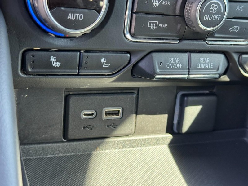 Chevrolet Tahoe Vehicle Image 21