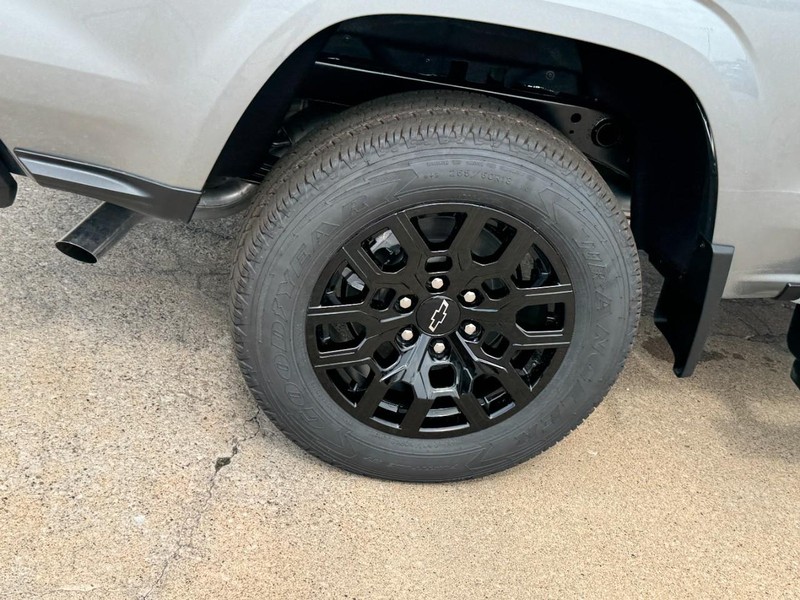 Chevrolet Colorado Vehicle Image 04