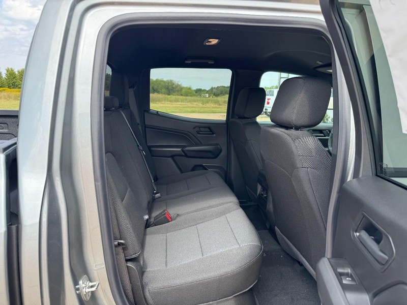 Chevrolet Colorado Vehicle Image 05