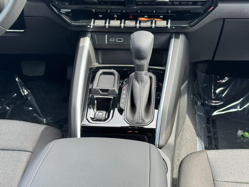 Chevrolet Colorado Vehicle Image 09