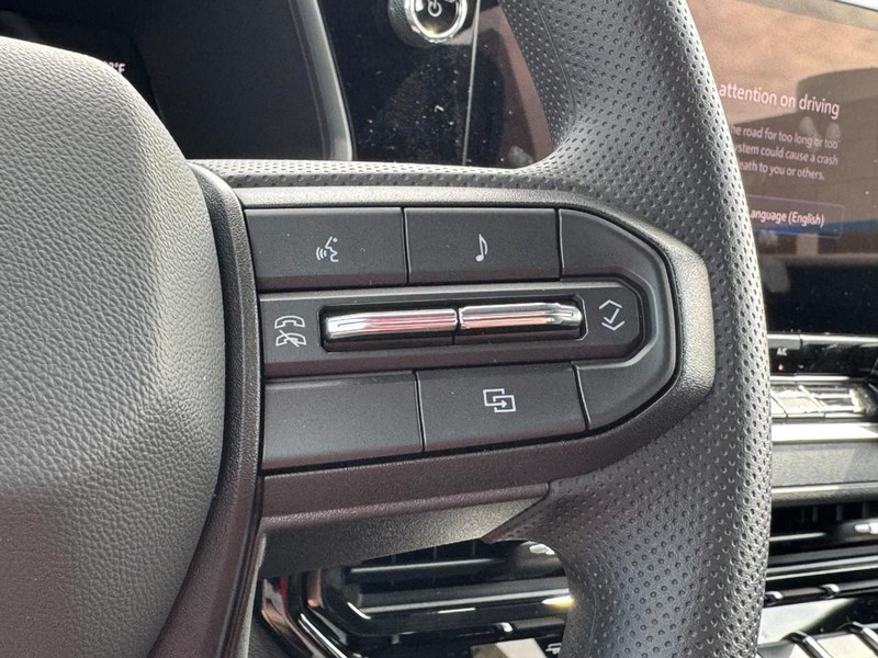 Chevrolet Colorado Vehicle Image 11