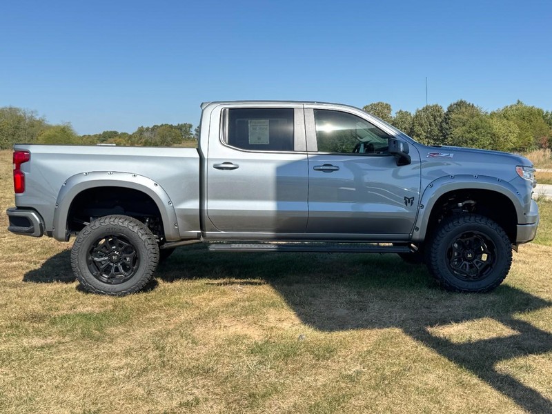 Chevrolet Silverado 1500 Vehicle Image 02