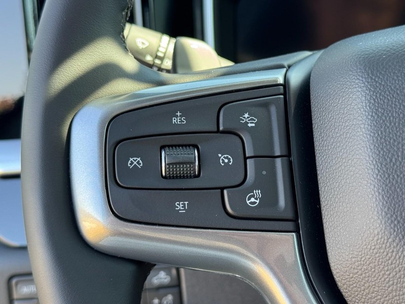 Chevrolet Silverado 1500 Vehicle Image 10