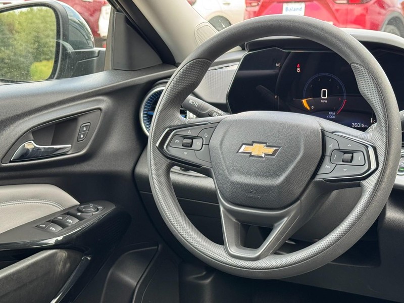 Chevrolet Trax Vehicle Image 12