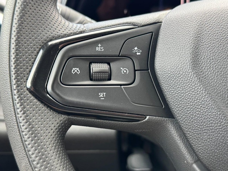 Chevrolet Trax Vehicle Image 16