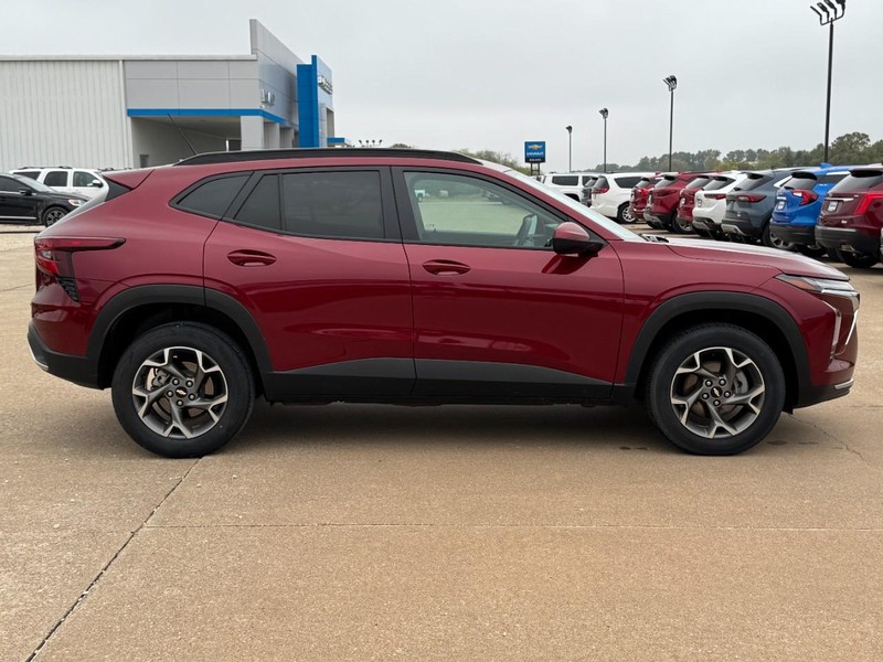 Chevrolet Trax Vehicle Image 02