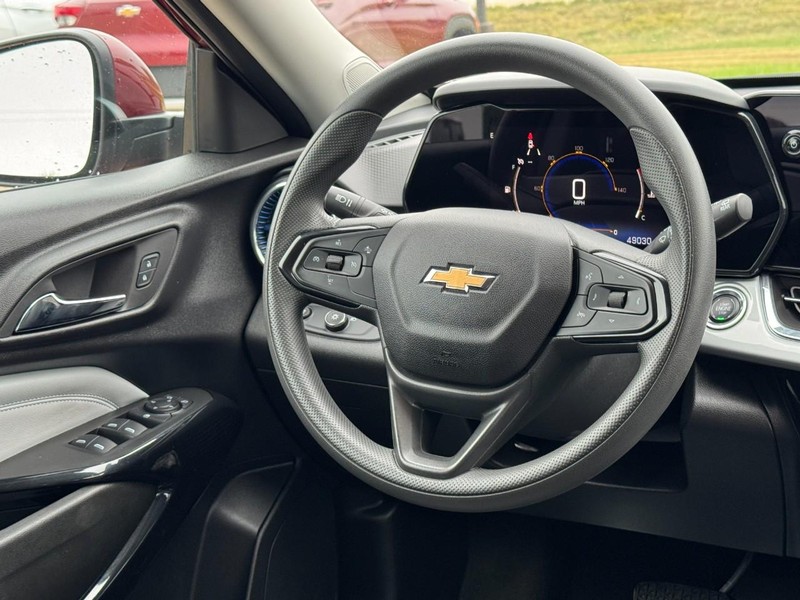 Chevrolet Trax Vehicle Image 12