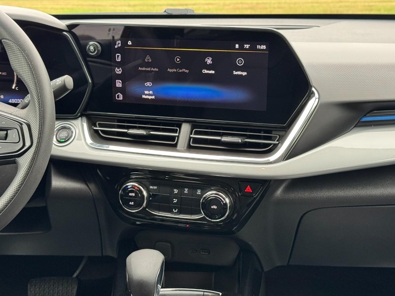 Chevrolet Trax Vehicle Image 13