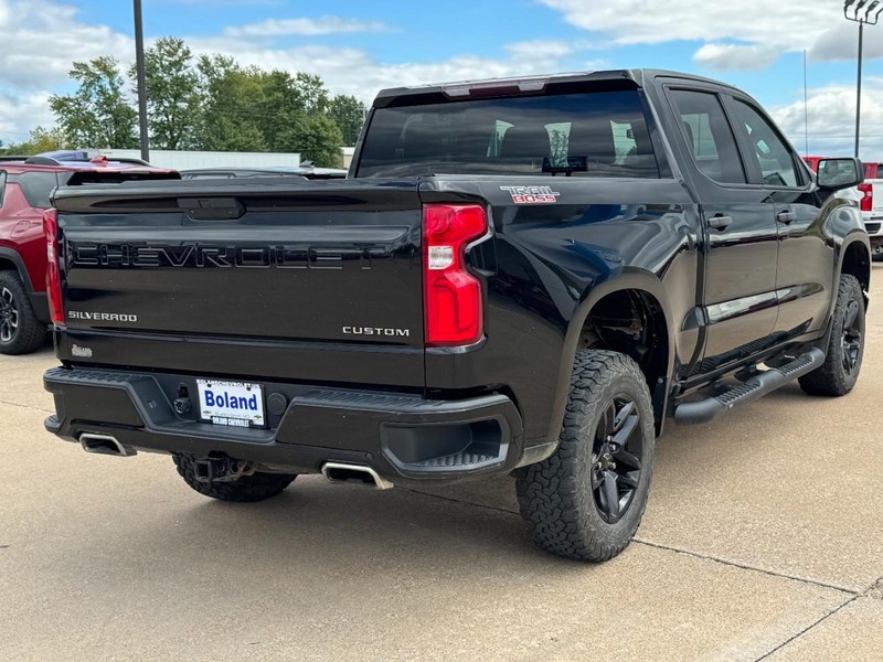 Chevrolet Silverado 1500 Vehicle Image 03