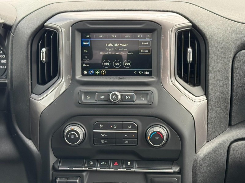 Chevrolet Silverado 1500 Vehicle Image 13
