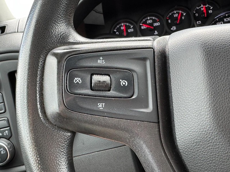 Chevrolet Silverado 1500 Vehicle Image 16