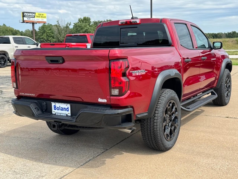Chevrolet Colorado Vehicle Image 03