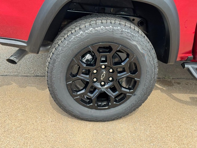 Chevrolet Colorado Vehicle Image 04