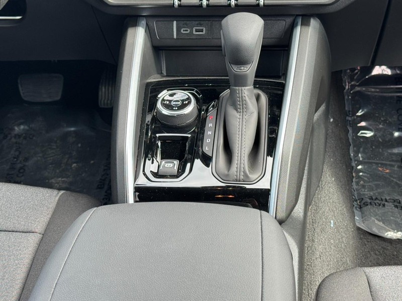 Chevrolet Colorado Vehicle Image 09