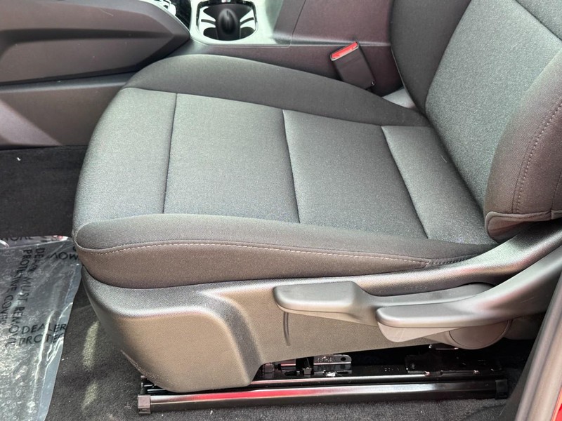 Chevrolet Colorado Vehicle Image 14