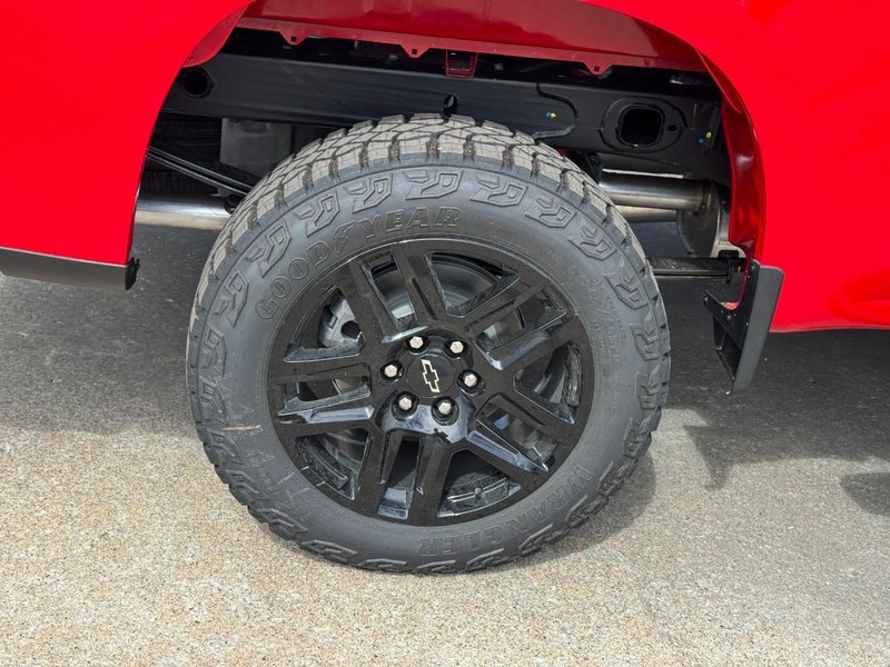 Chevrolet Silverado 1500 Vehicle Image 04