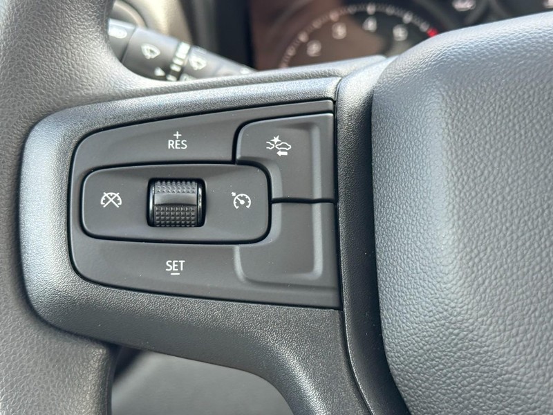 Chevrolet Silverado 1500 Vehicle Image 10