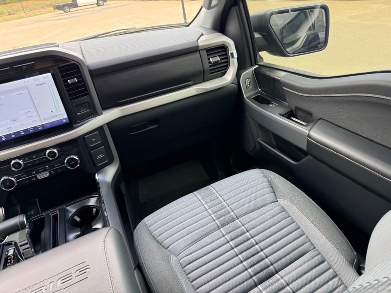 Ford F-150 Vehicle Image 15
