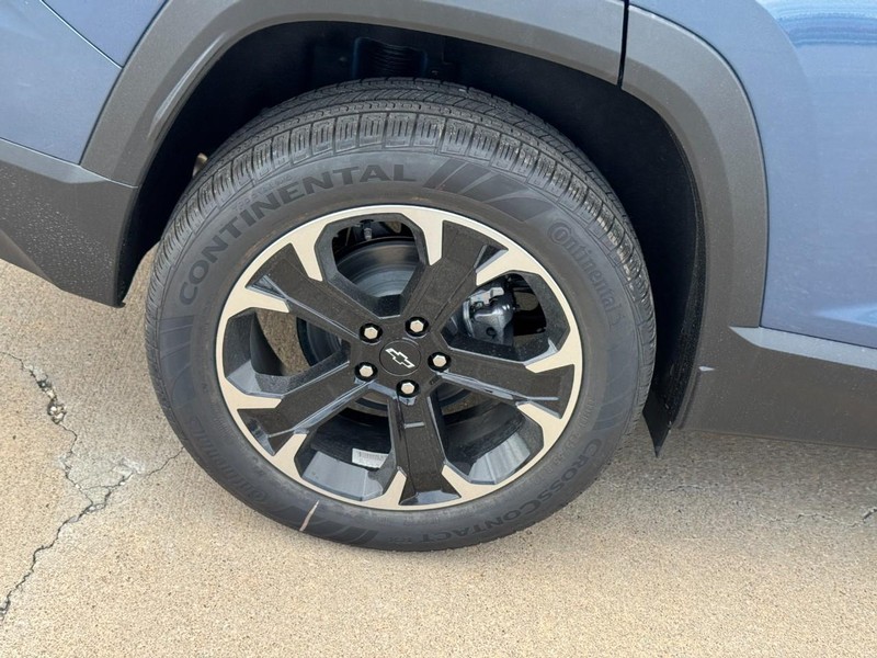 Chevrolet Equinox Vehicle Image 04