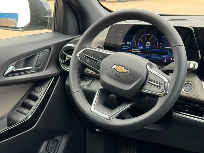 Chevrolet Equinox Vehicle Image 07