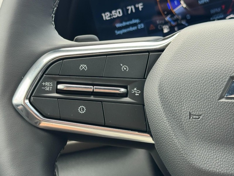 Chevrolet Equinox Vehicle Image 10
