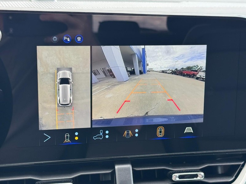 Chevrolet Equinox Vehicle Image 13