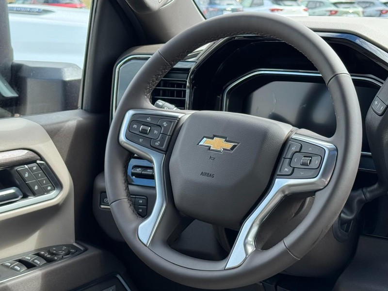 Chevrolet Silverado 2500HD Vehicle Image 07