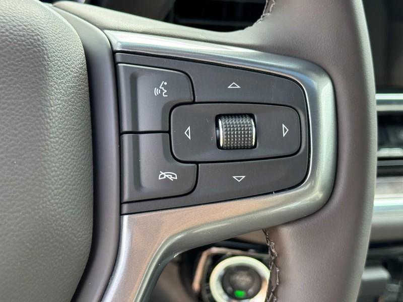 Chevrolet Silverado 2500HD Vehicle Image 12