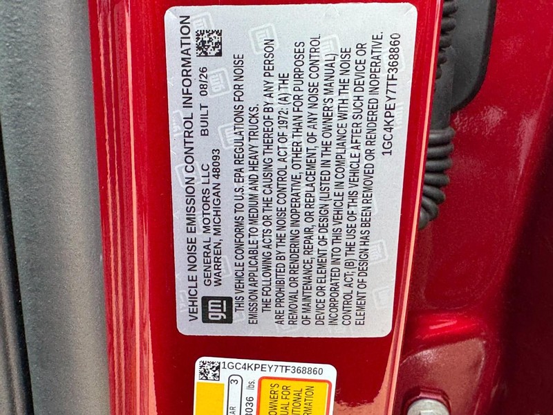 Chevrolet Silverado 2500HD Vehicle Image 16