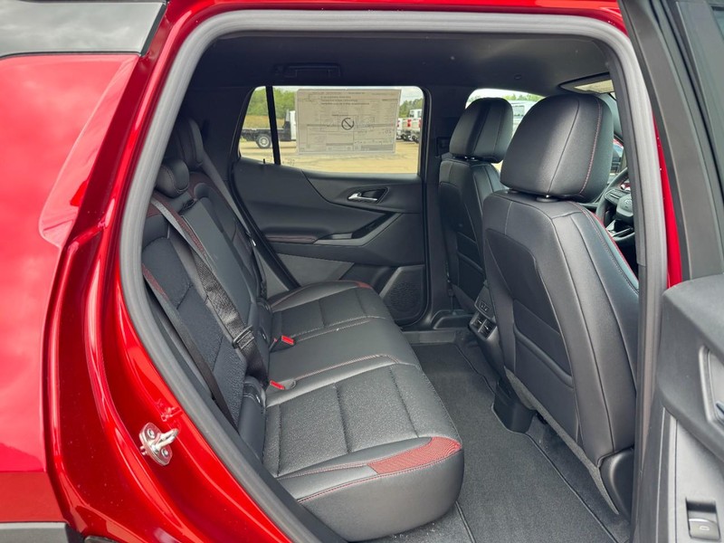 Chevrolet Equinox Vehicle Image 05