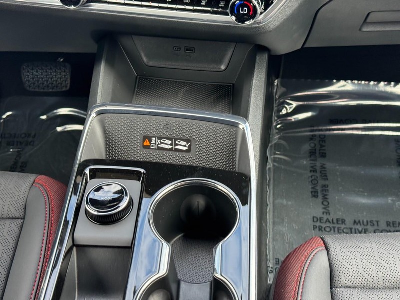 Chevrolet Equinox Vehicle Image 09