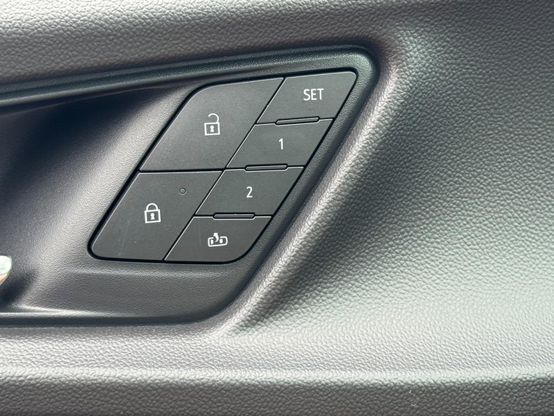 Chevrolet Equinox Vehicle Image 10