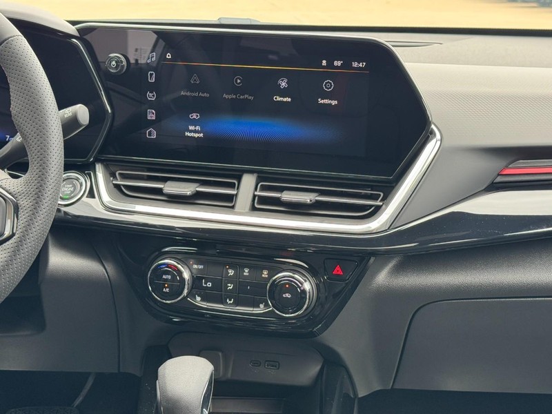 Chevrolet Trax Vehicle Image 08