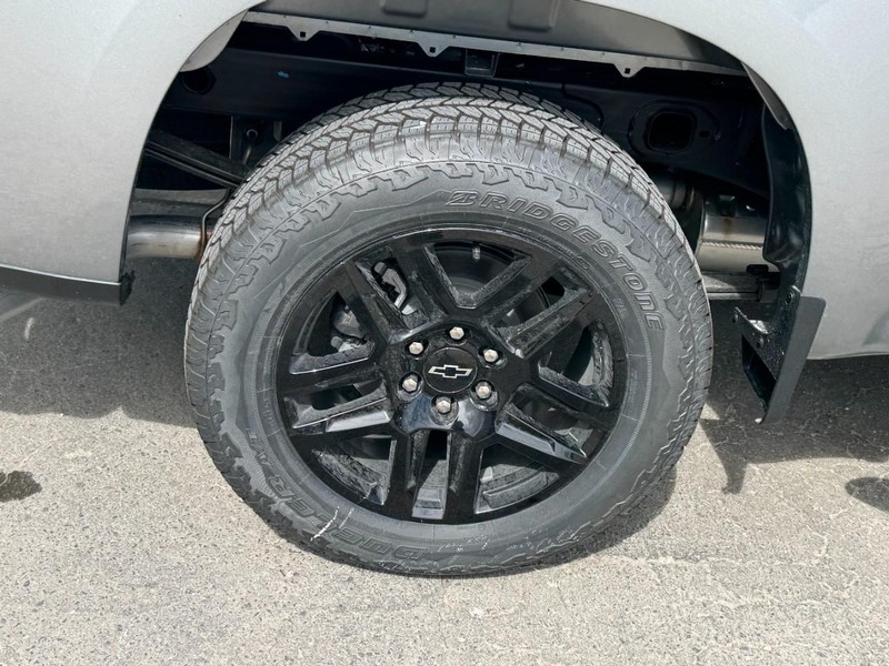Chevrolet Silverado 1500 Vehicle Image 04