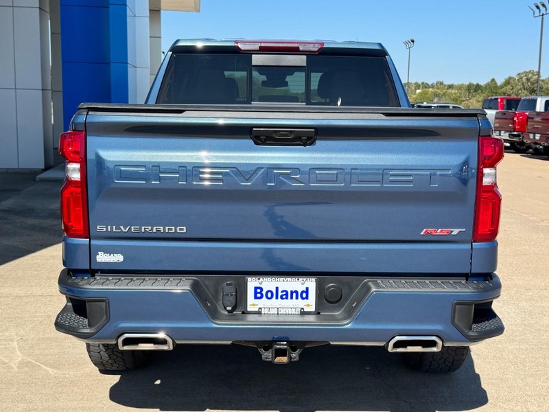 Chevrolet Silverado 1500 Vehicle Full-screen Gallery Image 04