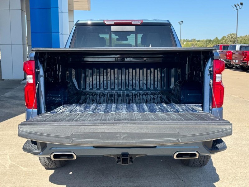 Chevrolet Silverado 1500 Vehicle Full-screen Gallery Image 05