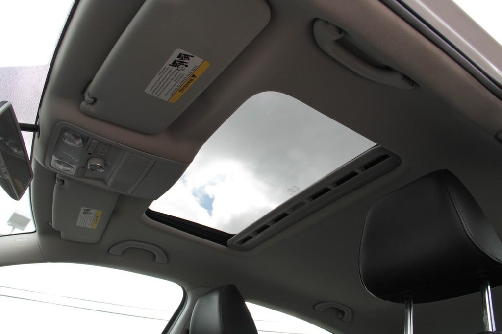 Hyundai Tucson Vehicle Full-screen Gallery Image 05