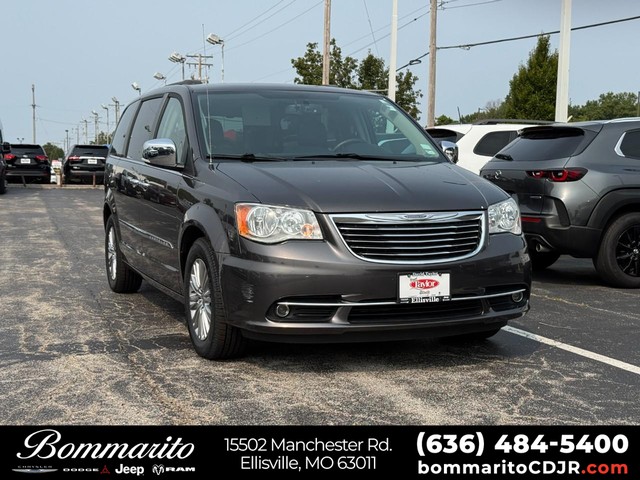 more details - chrysler town & country
