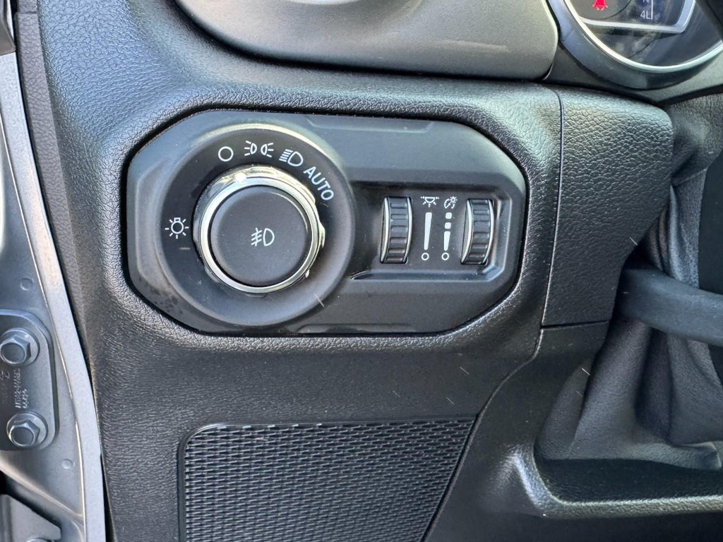 Jeep Wrangler Vehicle Full-screen Gallery Image 19