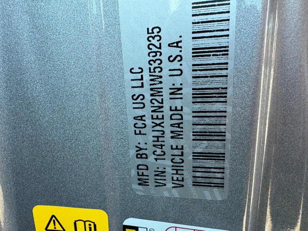 Jeep Wrangler Vehicle Full-screen Gallery Image 31