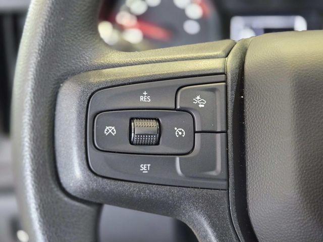 Chevrolet Silverado 1500 Vehicle Full-screen Gallery Image 16