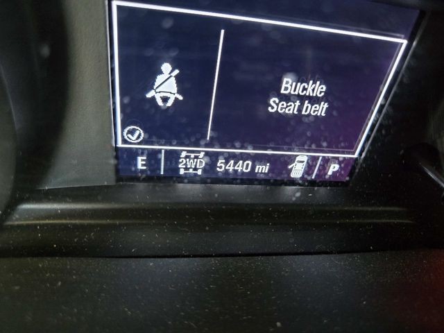 Chevrolet Silverado 1500 Vehicle Full-screen Gallery Image 18